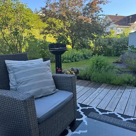Feriehus Bo Komfortabelt I Bo, Pa Ferie Eller Jobb